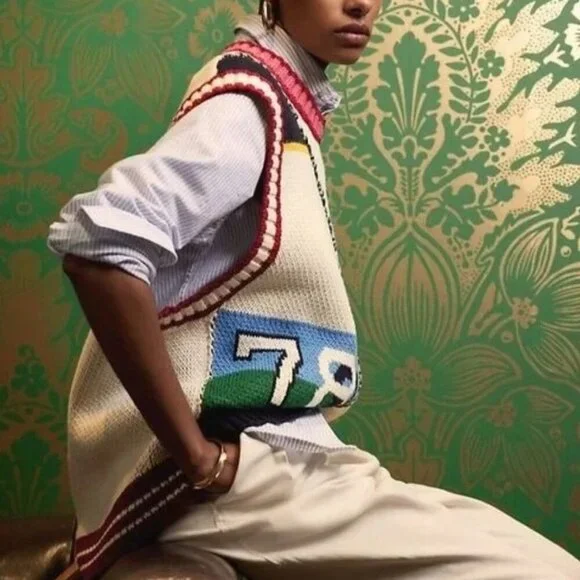 (DO NOT BUY!) ISO: Banana Republic Athletics Sweater Vest Preppy Tennis Theme - Picture 2 of 3